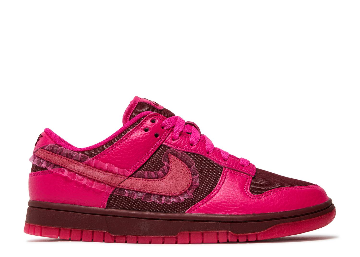 Nike Women's Dunk Low 'Valentine's Day' denemezapt.myshopify.com Zaptila