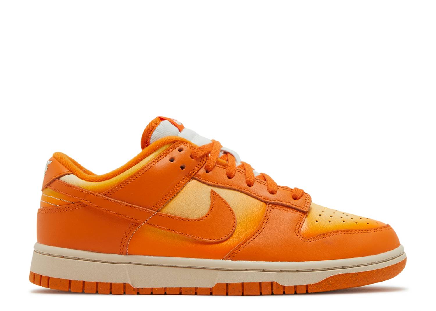 Women's Nike Dunk Low 'Magma Orange' denemezapt.myshopify.com Zaptila