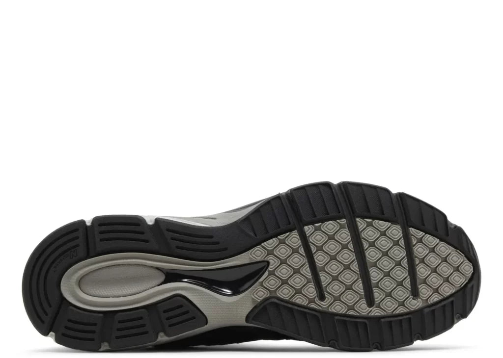 New Balance 990v4 Mi USA Black Silver 9