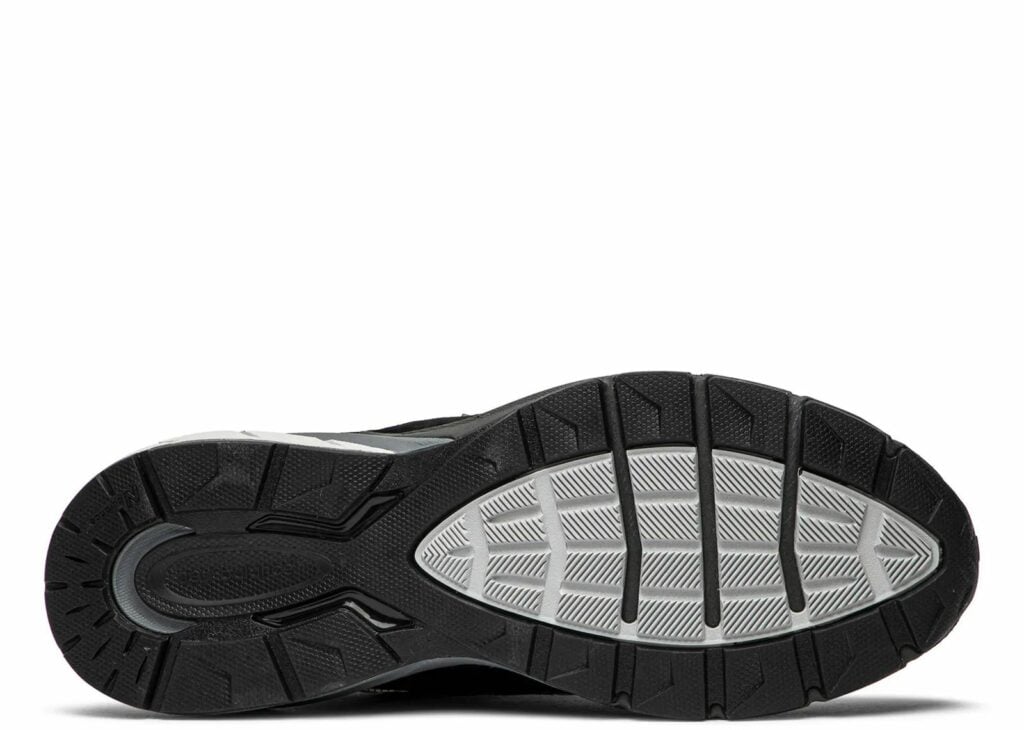 New Balance 990v5 Black 9