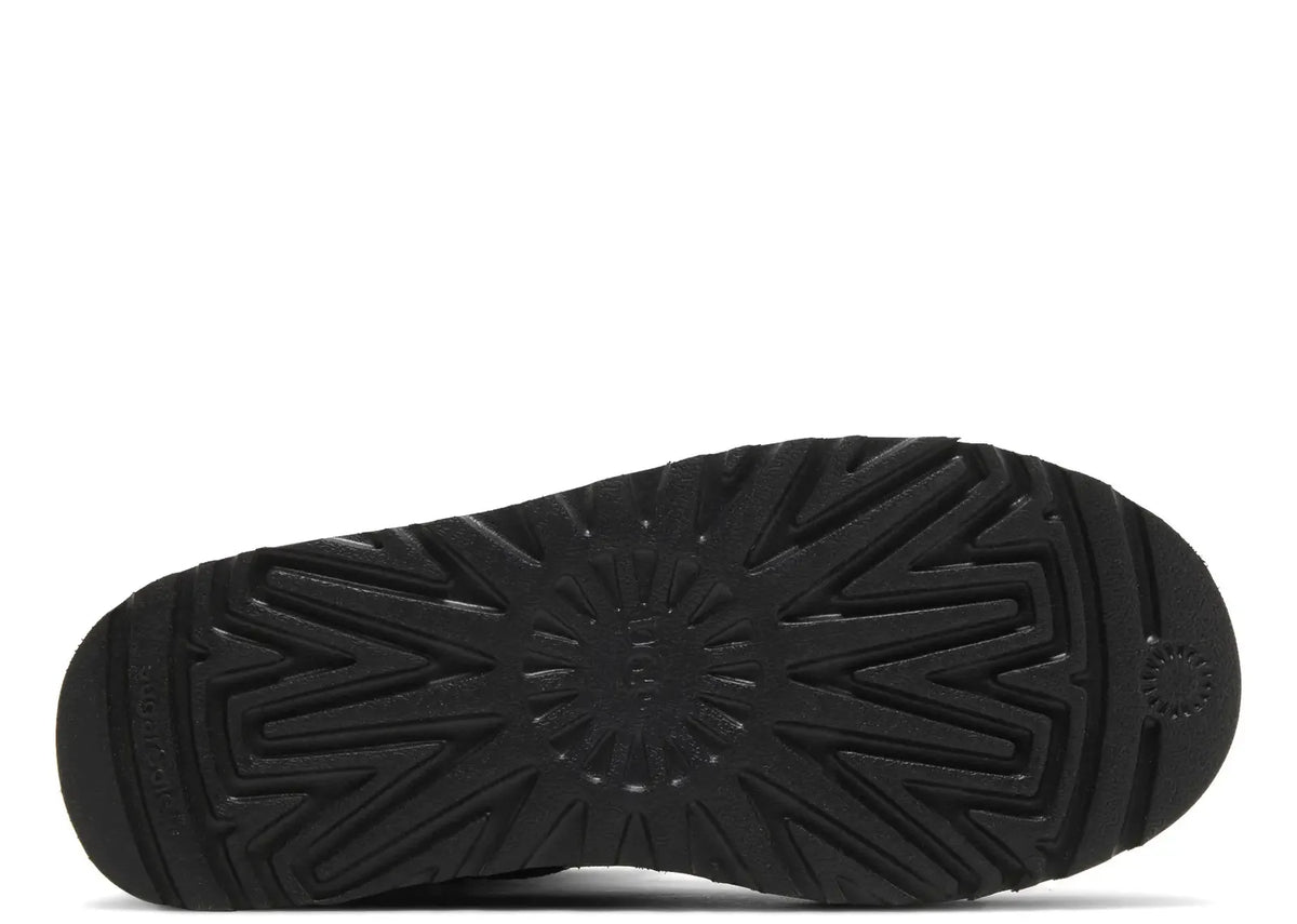 UGG Classic Mini Platform Boot Black (W) 4