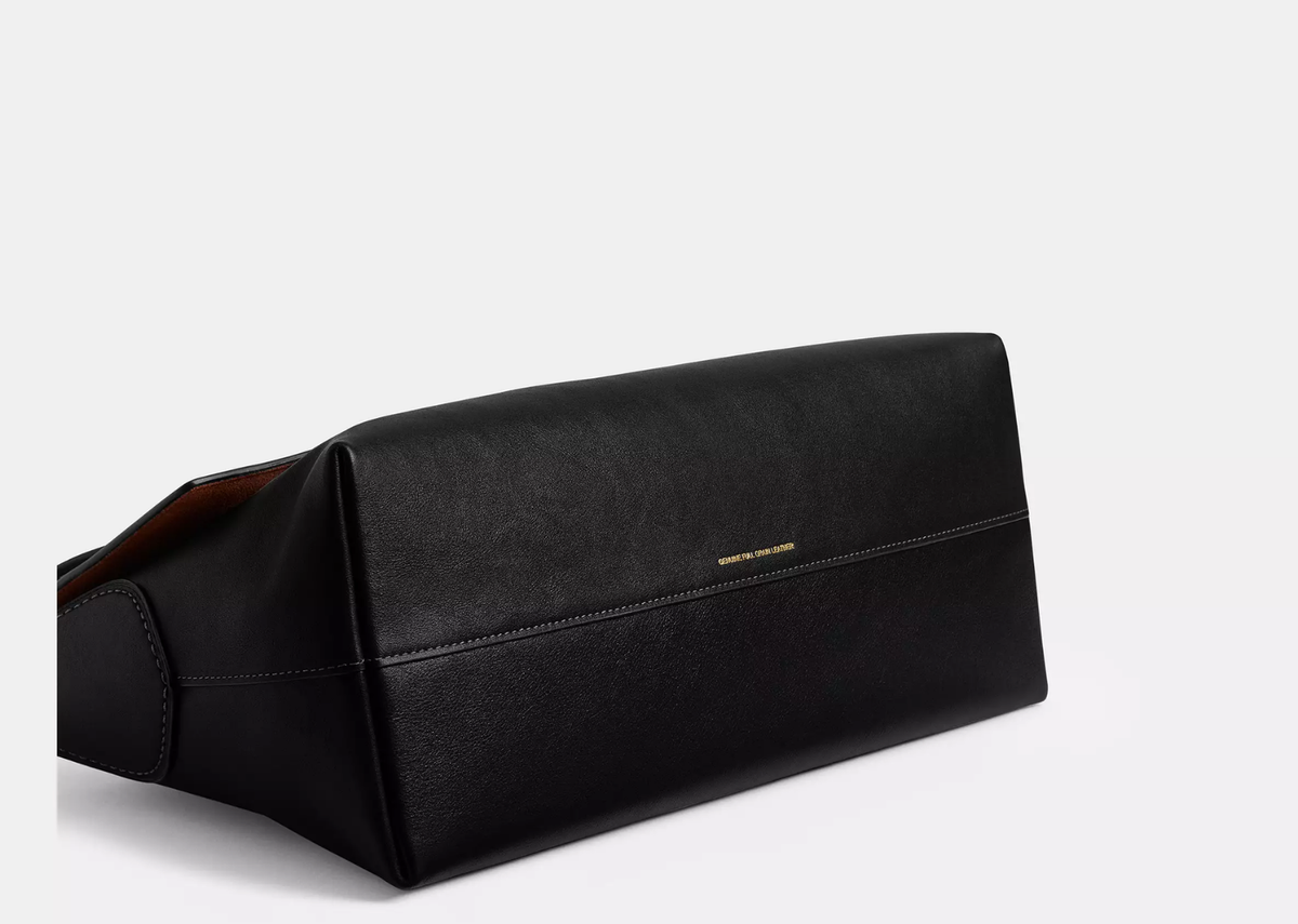 Coach Chelsea Shoulder Bag 36 Brass/Black 4