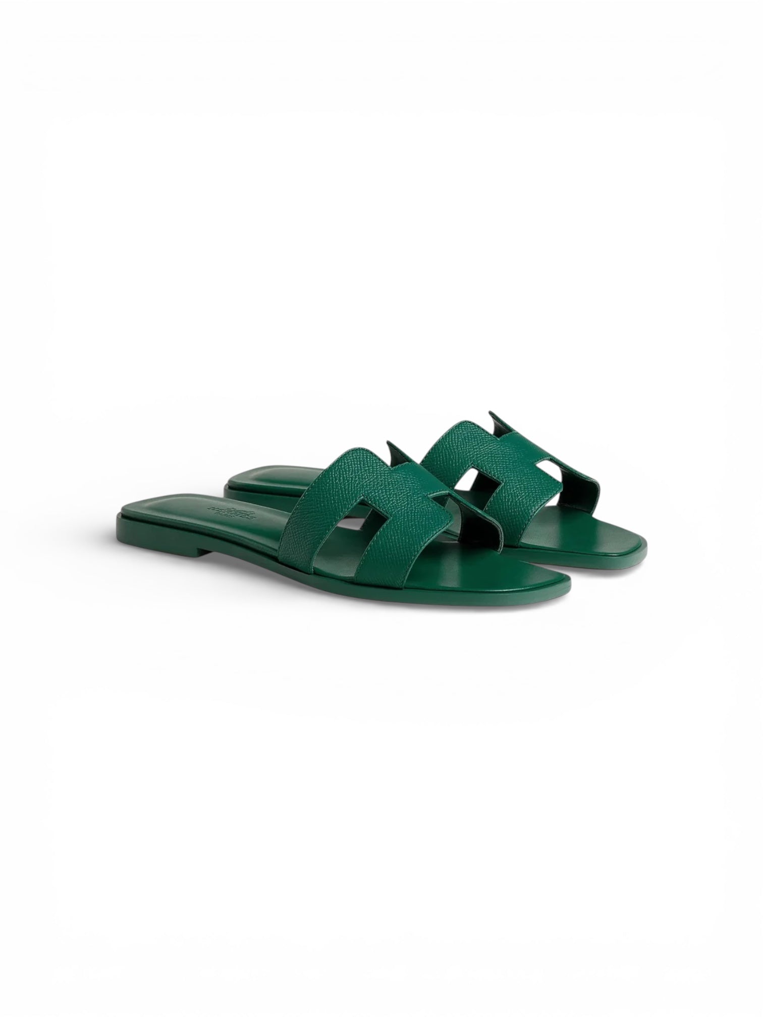 Sandalias Oran de Hermès en piel de becerro Vert Oyat
