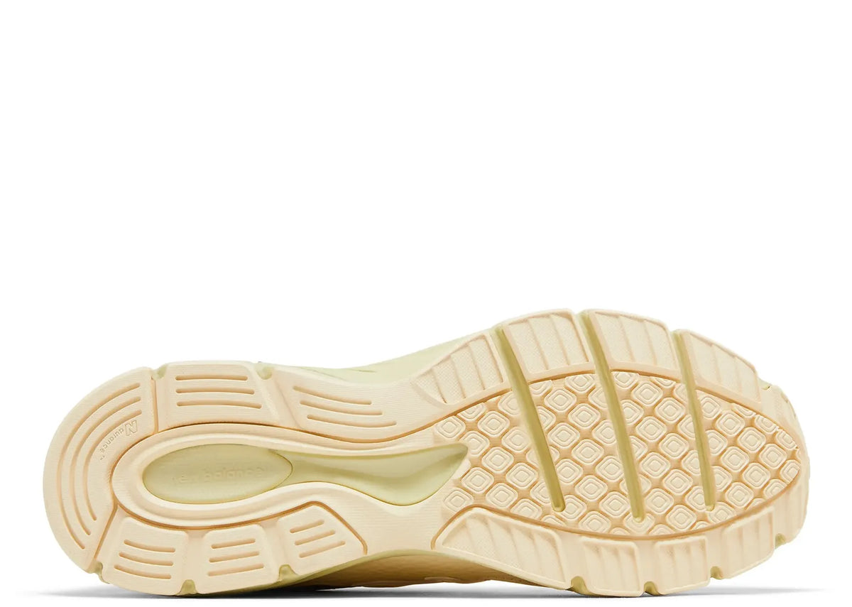 New Balance 990v4 Mi USA Macadamia Nut 4