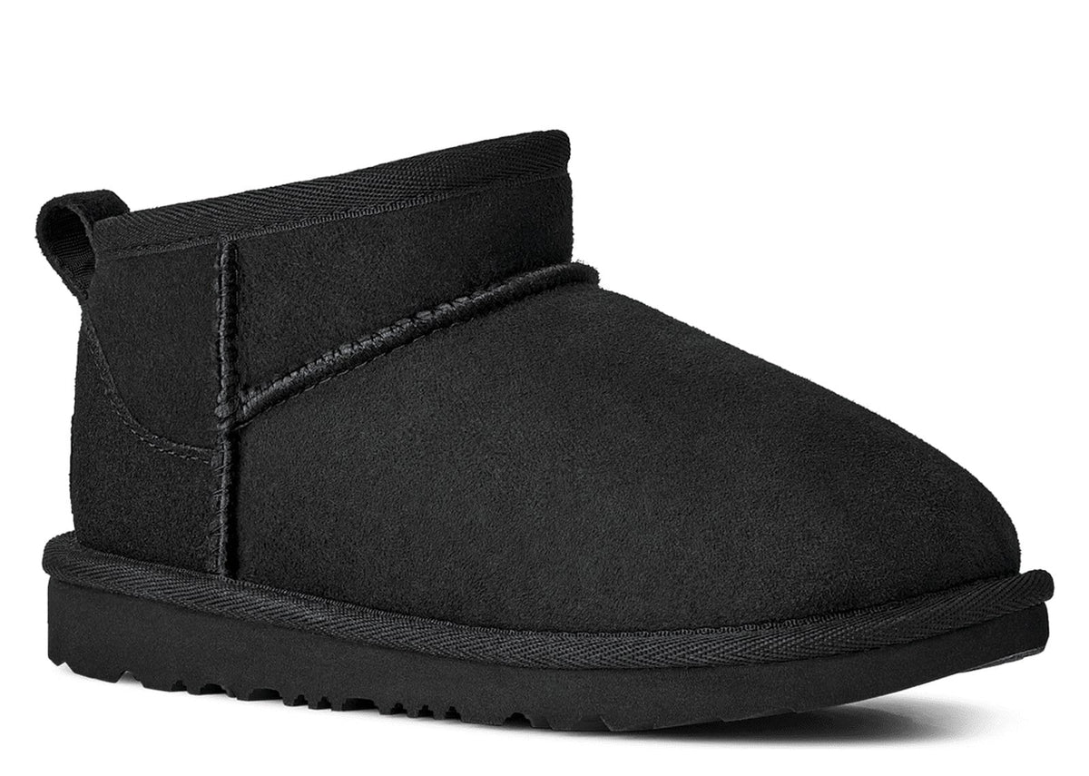 UGG Classic Ultra Mini Boot Black (GS) 5