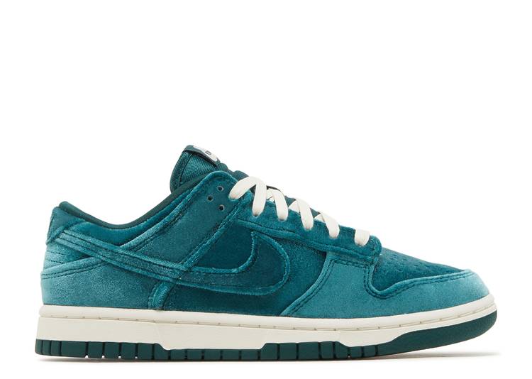 Wmns Dunk Low 'Green Velvet' denemezapt.myshopify.com Zaptila